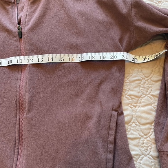 5 for $12. Mondetta Burgundy sweater/jacket - Picture 3 of 3